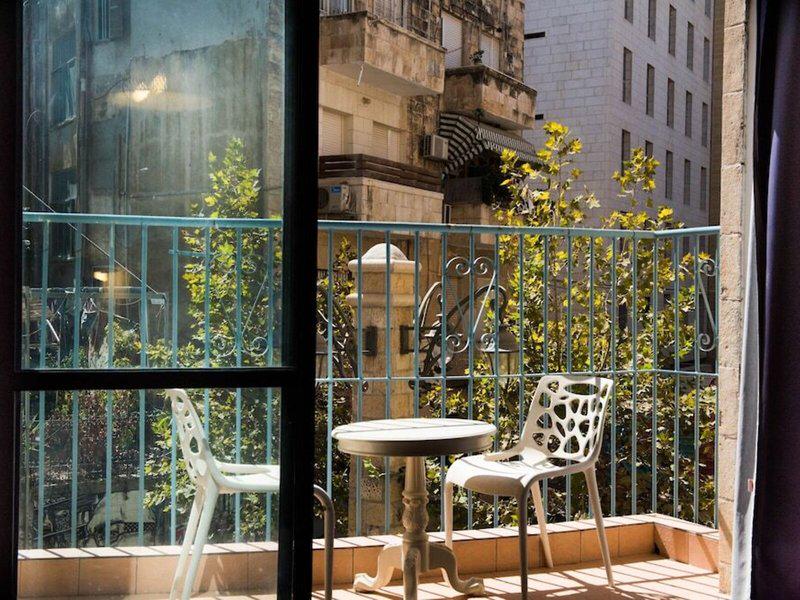 CF66FBE27D89F2D2DBDB8D55F7805D3B