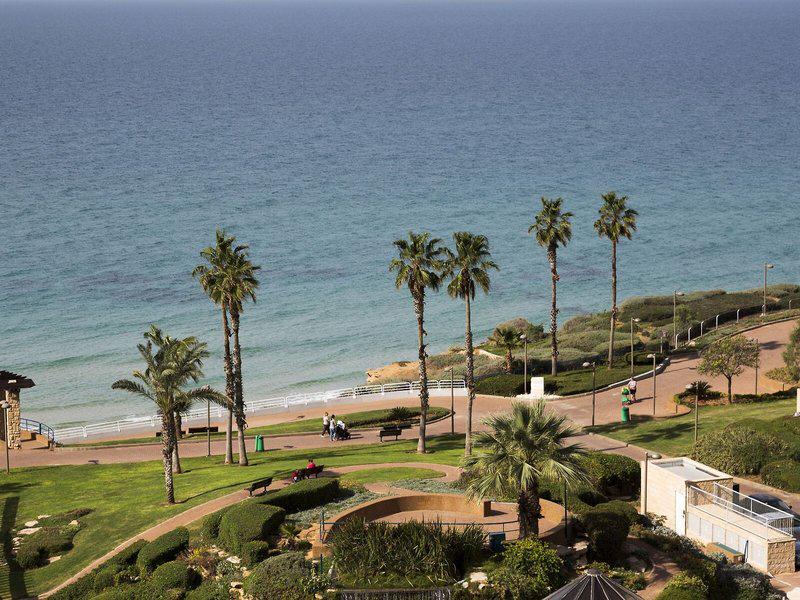 B9970C22D61697A09D53B39F7C44EF06