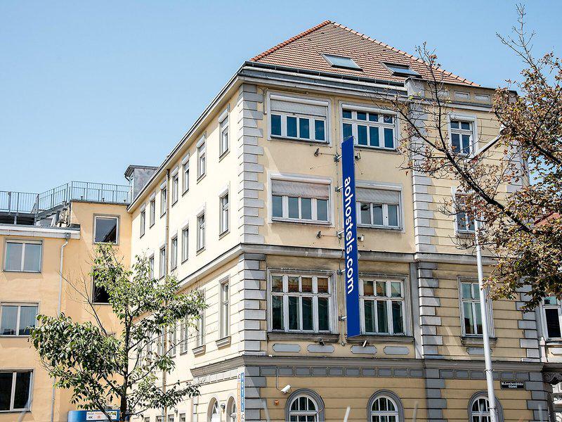 BCE1F4B5A18C3FAD0FED0FC17636C9AD