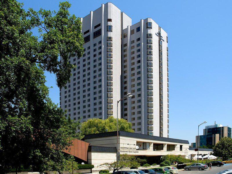 679D0811F047ED66B85E3EBAC51CF1B6