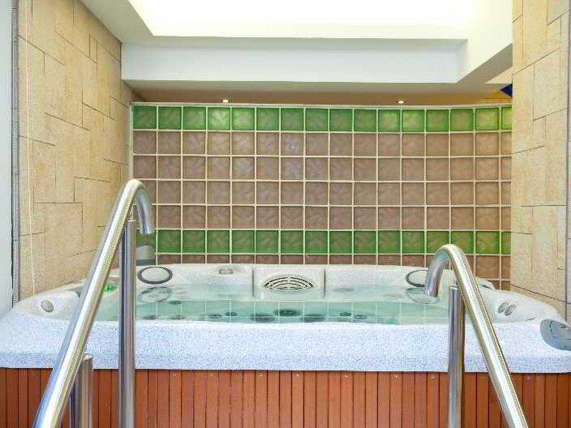 DD43D0034CF2B06C70A81D5FC5BF6FC3