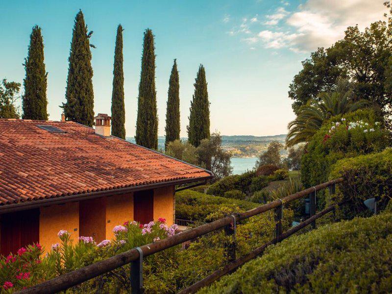 05B483FF51E404E1109BA5B354578741