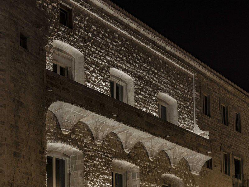 90D08CA1AE9A49805A1D1E8EB669515A