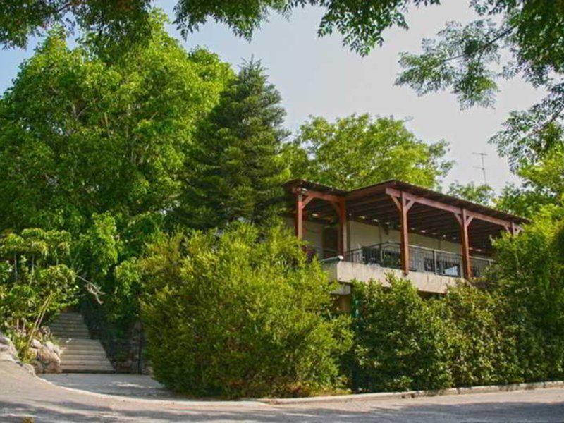 8D196552F7F285C6AB24D77E8312AD46