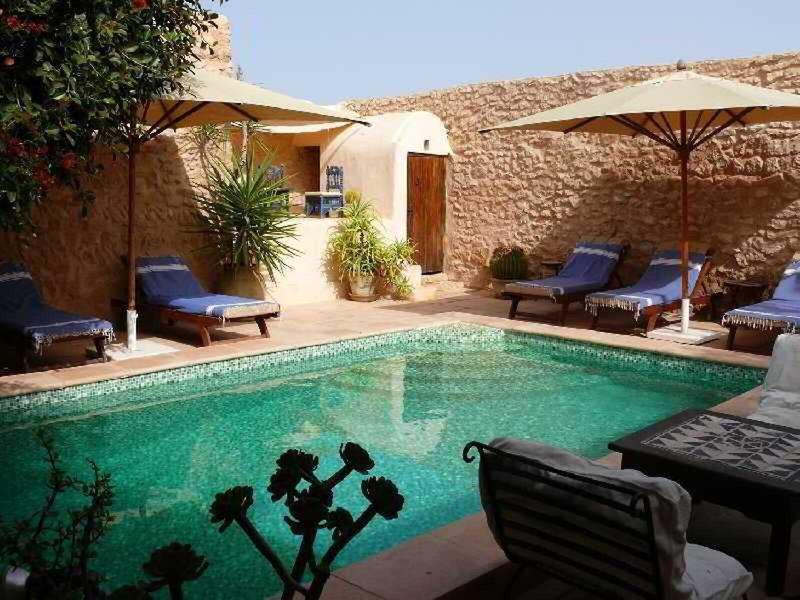 3C96B80F9C39C2358B886422FCAF87C0