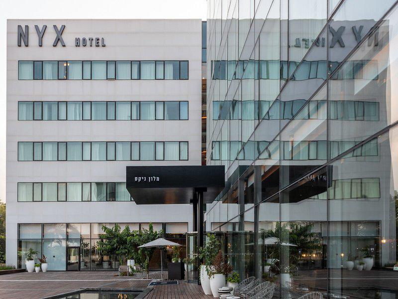 E1058A7B04BD63B586E62B56E74C7426