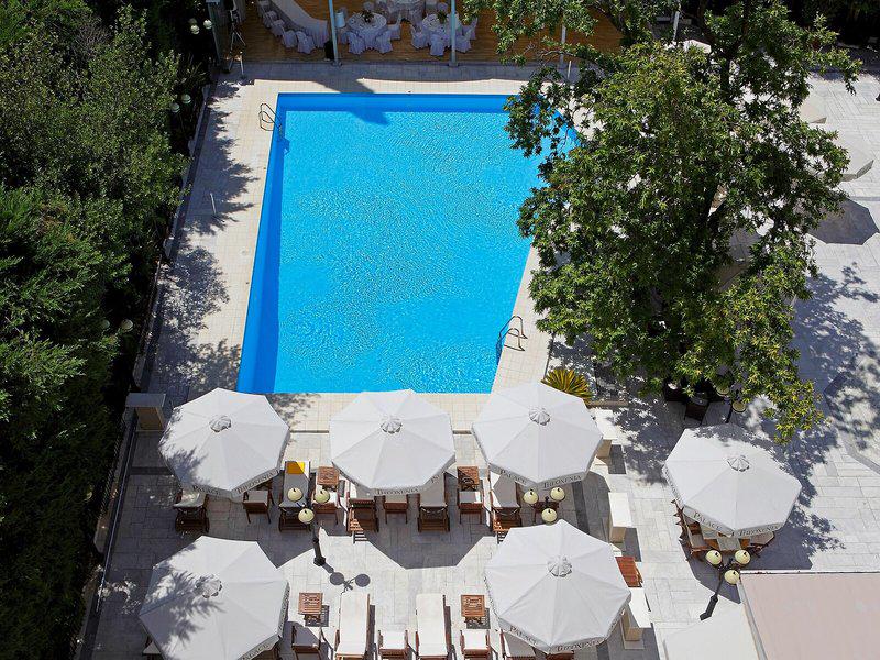 0FB655C6C45AEF7261FD8C541E0326D4