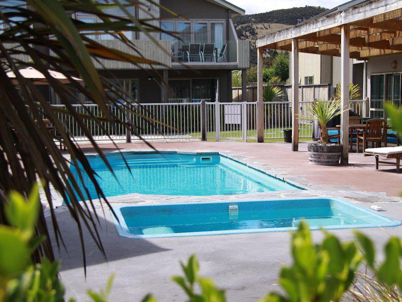 BD228AF6563E9CAC98D23FB1DC7CE751