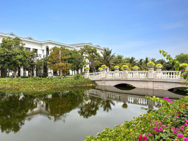 Meliá Vinpearl Cam Ranh Beach Resort