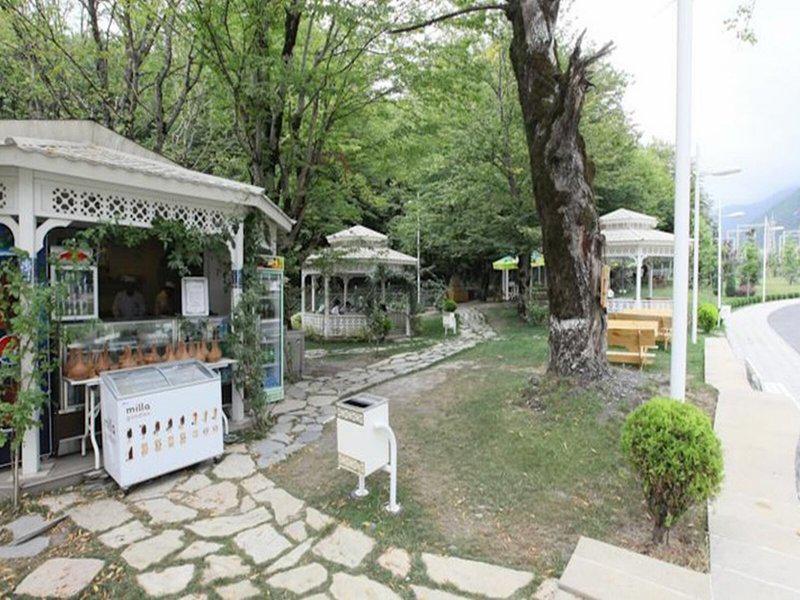 FF9379A0EEE84EB67DE53E7FC2065DBE