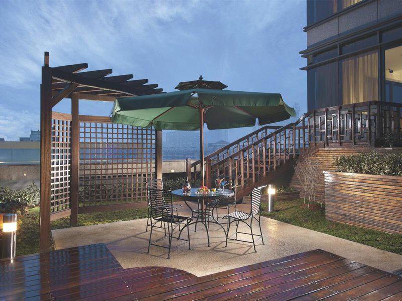 084283E178C7F12D1D9FA5C97C8086DD