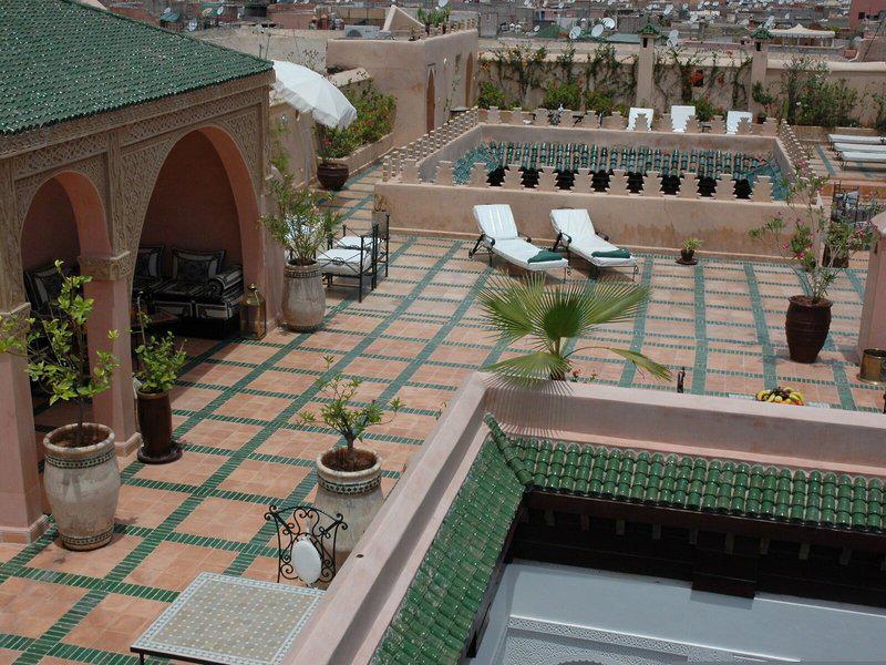 EAE5C9C491CEF34D30A55D6F81527CD2