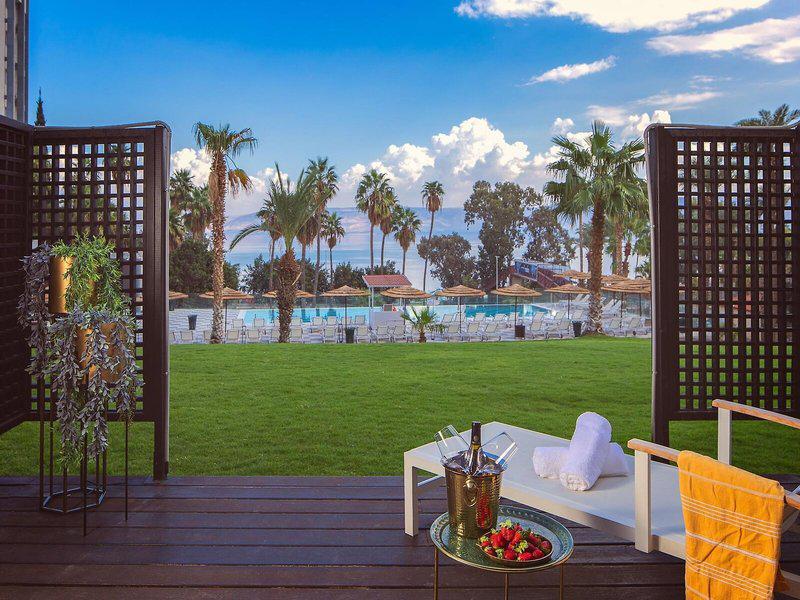 01E0EB060494139C11B00EACF74E66E5