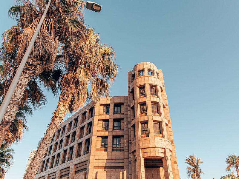 D6FEE7D81C92691B04D405D7EAD97B70