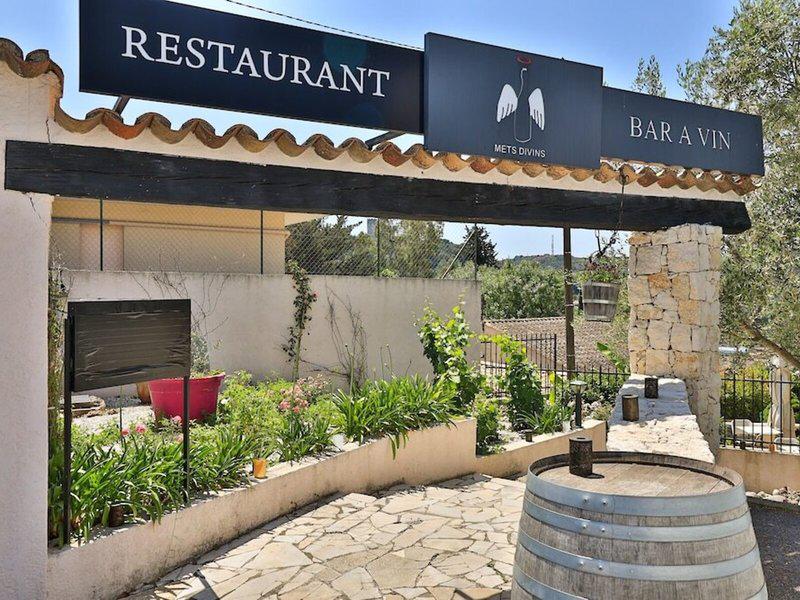 EF0991B4ADF74F21CB7EC210D03103F2