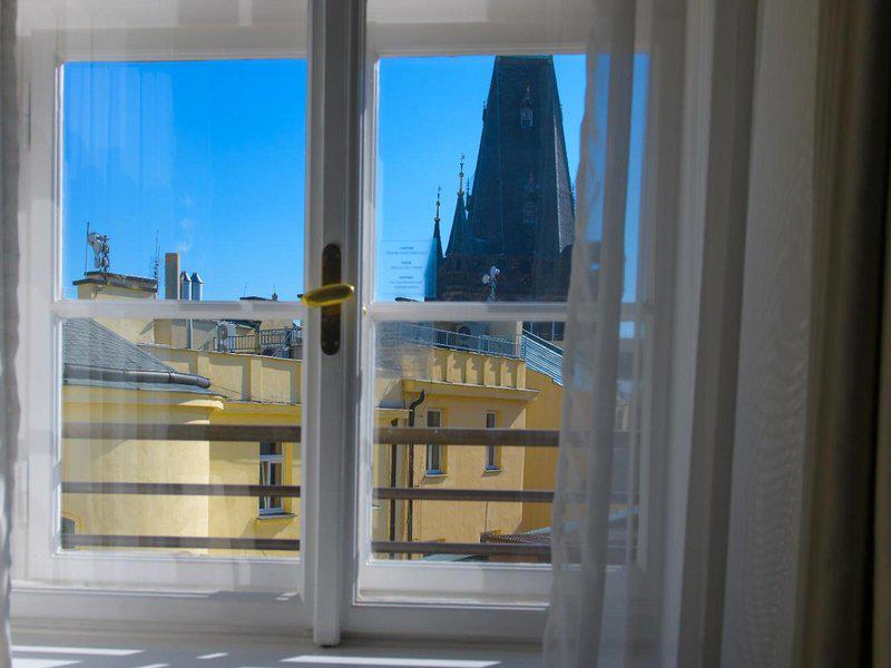 BE769B013246B1501CD3105141EF83A4