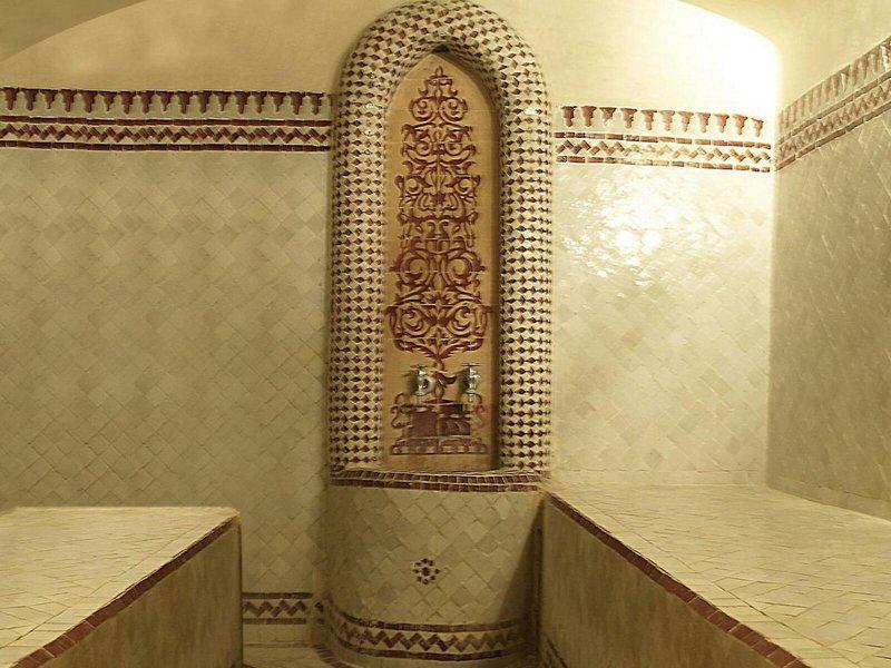 A16FD3AC5DFC1E963766575281D2C3D8