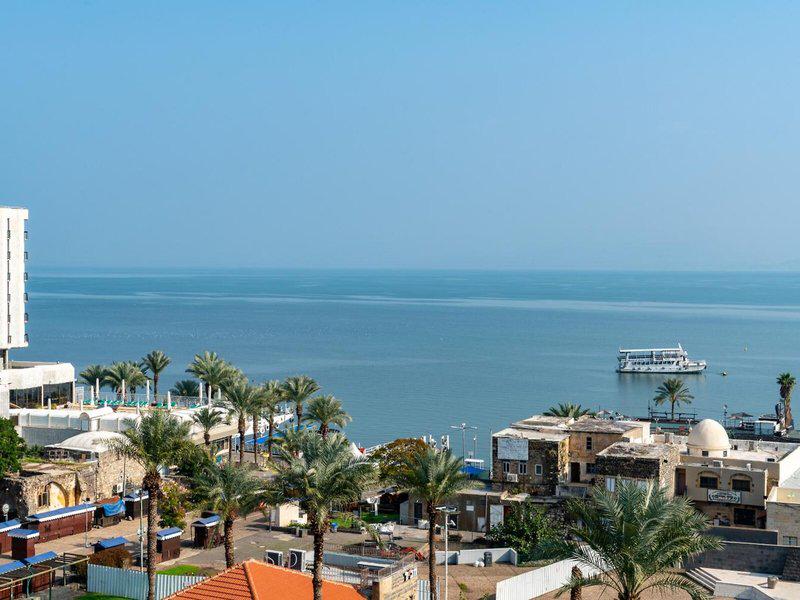 C70DB6F2FEB12E6C4BB8AC5D5C6460E7