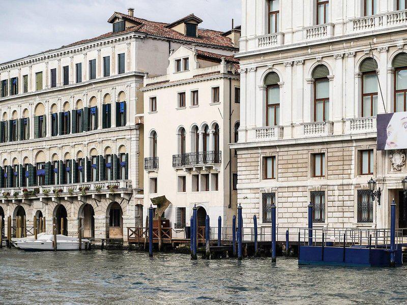 A000357CAF63988D32B02FACE85154CA