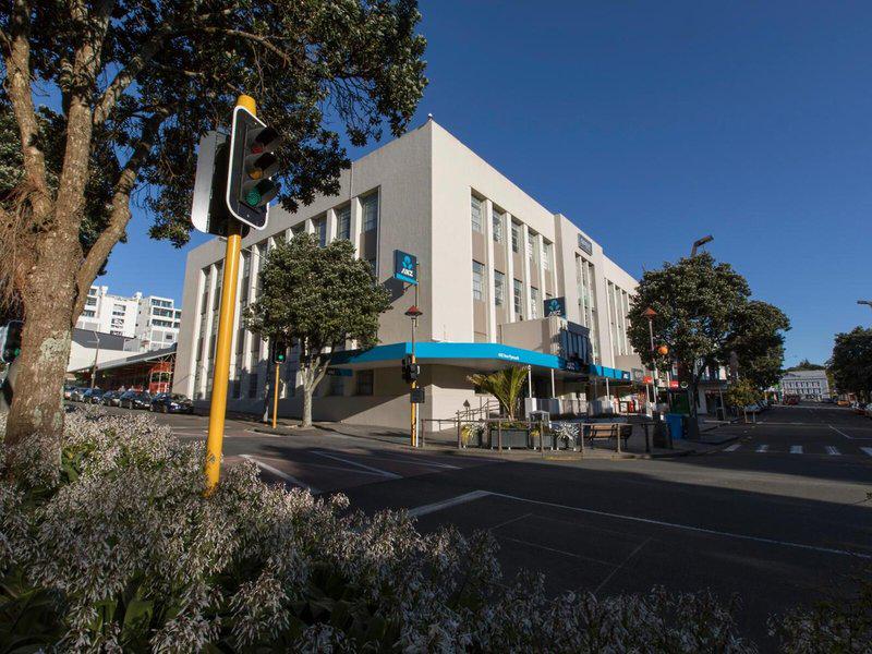 B06DDD62656AE6E6C4E64B1A2E1881E0