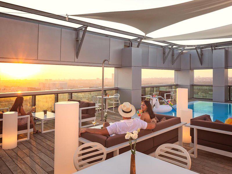 F41DD05F5FE5F8F5EBDBA9C03B1C3400