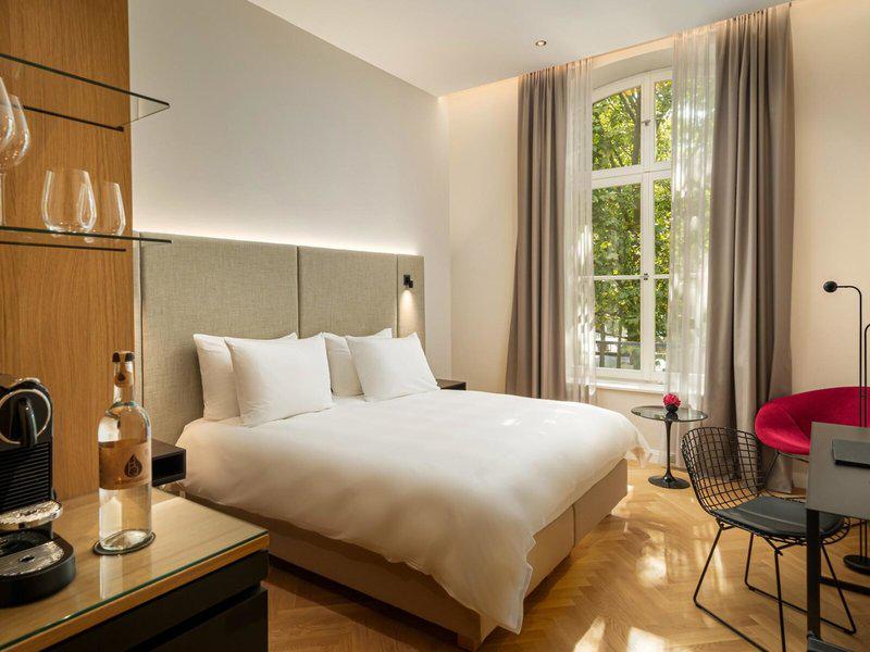 AFC4B975C8756F6F5F92E0F64293F783