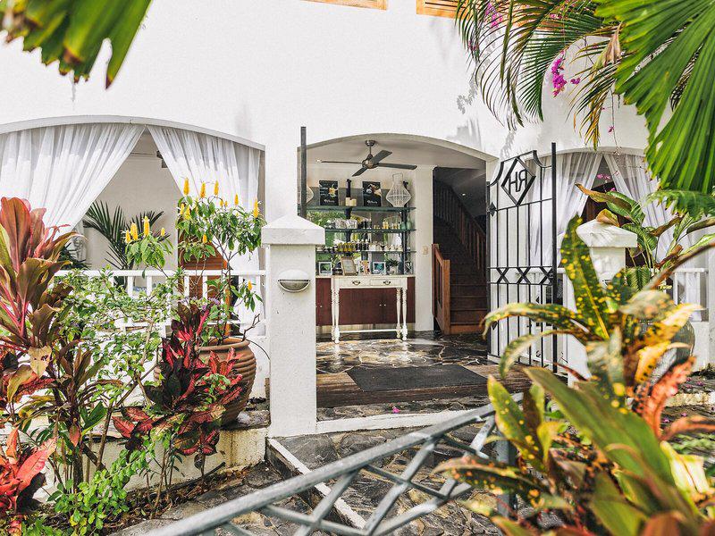 8C54AF1837E9F513E4A3FE73DD48BB46