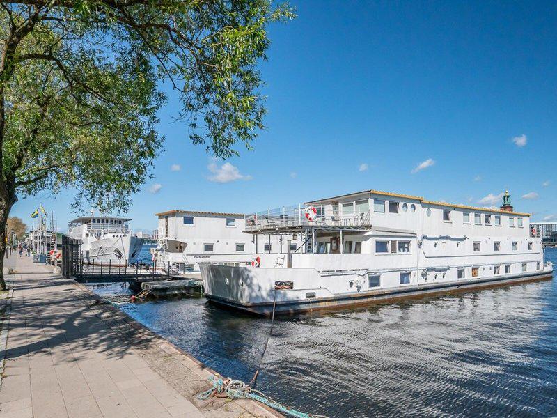 A27EB2848A8A1B054564A24BC726424A