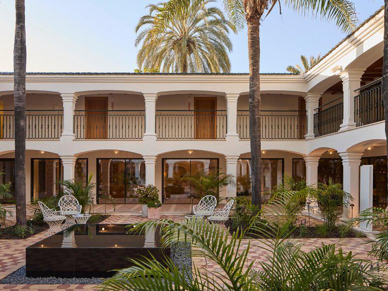 5720C68339E1AD380CDB1A4A9D365D14