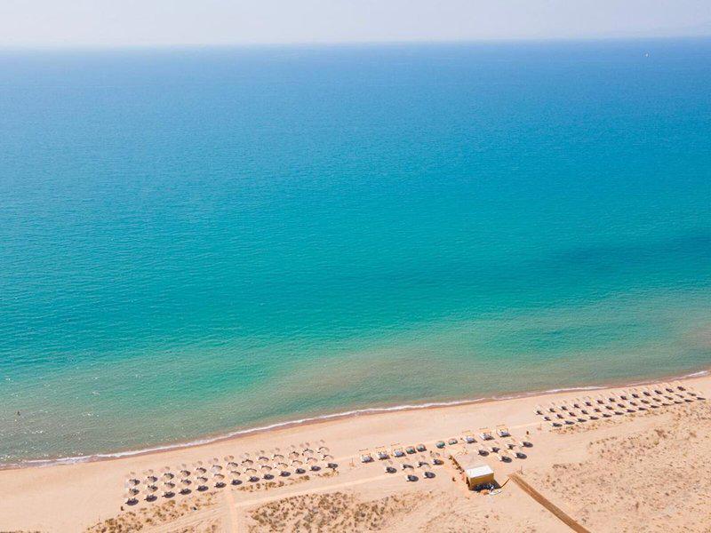 A18D93D820A0E7CFAAAF68C964FE308C