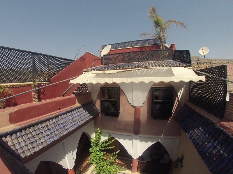 2D591B055F958468D6050CCF77D3A7B3