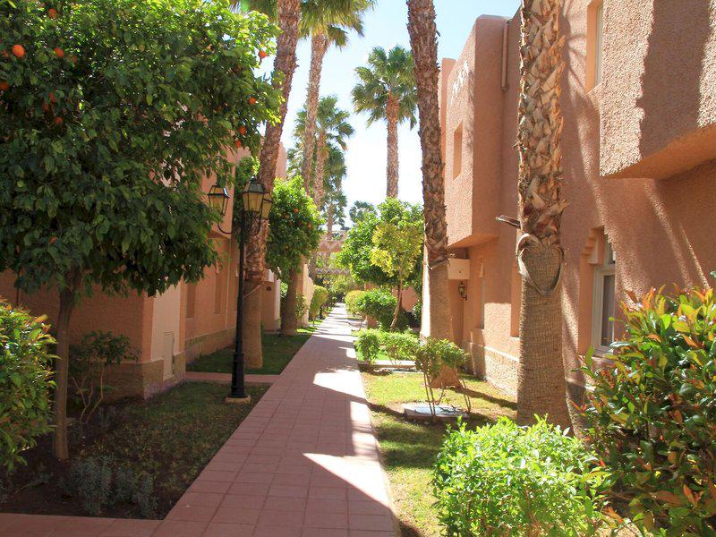 0B103802B65787A8863B81581ADFBAEF