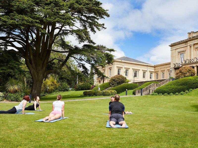 FDE616C1767F019499318887D2BED5F8