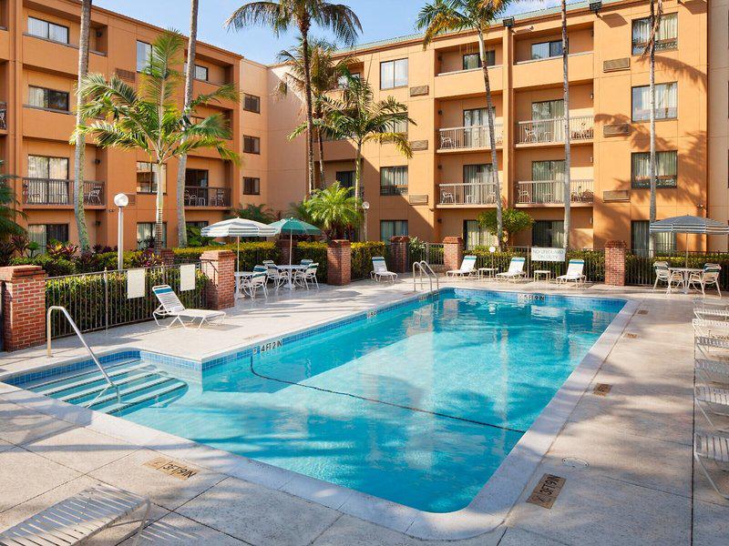 DE3E5A3D1165565DD7329FD2D21180EE