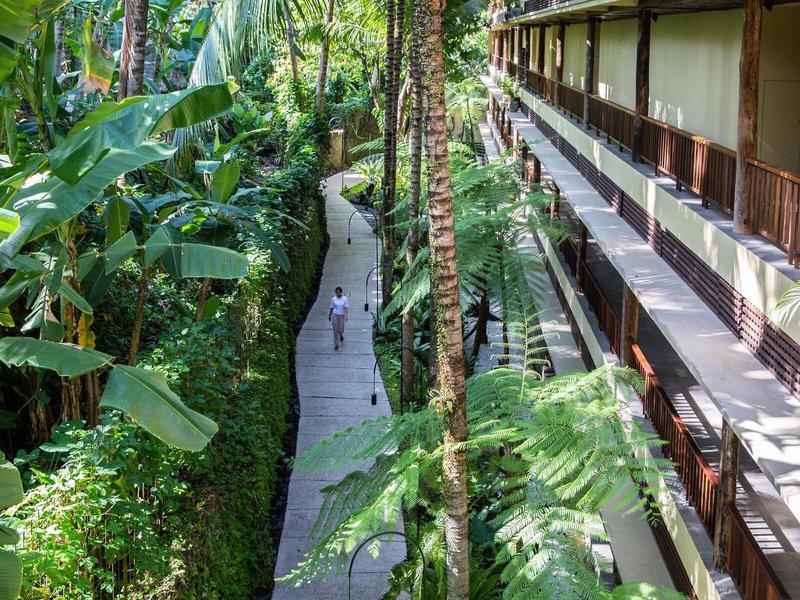 EE743E89A19FE1E408FF6F99A5D774EB