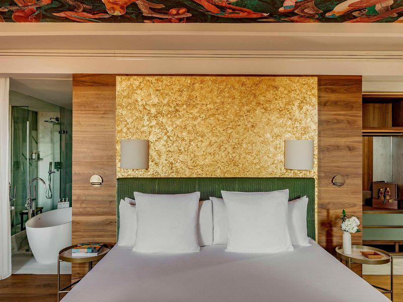 56B85DA8A9126E89116924F60B51DA03