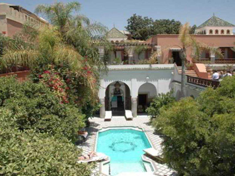 23404C894E1471D8BB327316EF851748