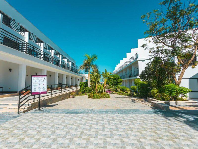 C40F817CFD4C13F09900B36570D04B80