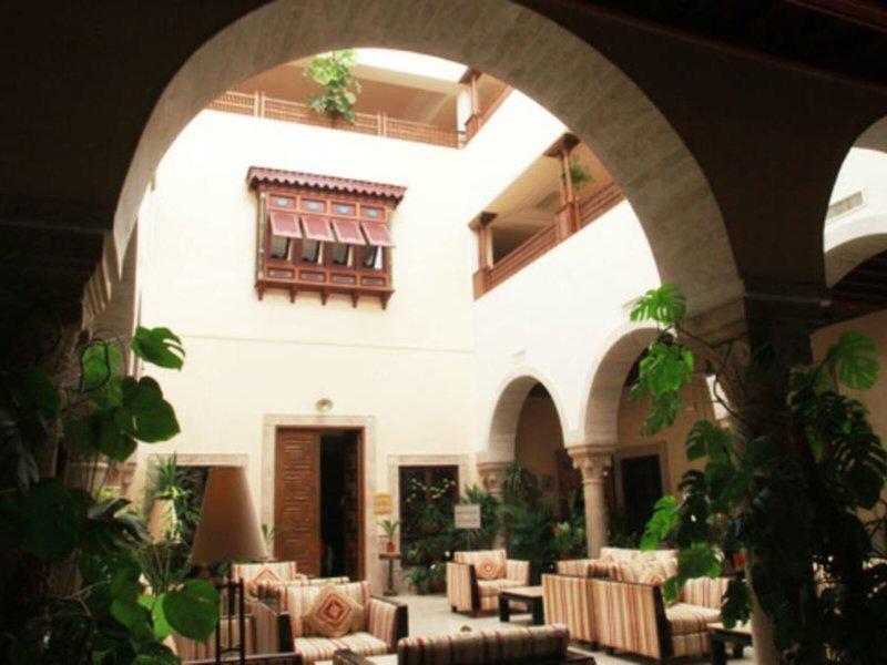 0E4FB921F36C67700DF1B55E9ED5F70E