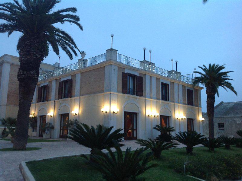 F28760CF45BA0AB2FF41529EA1AC2DB5