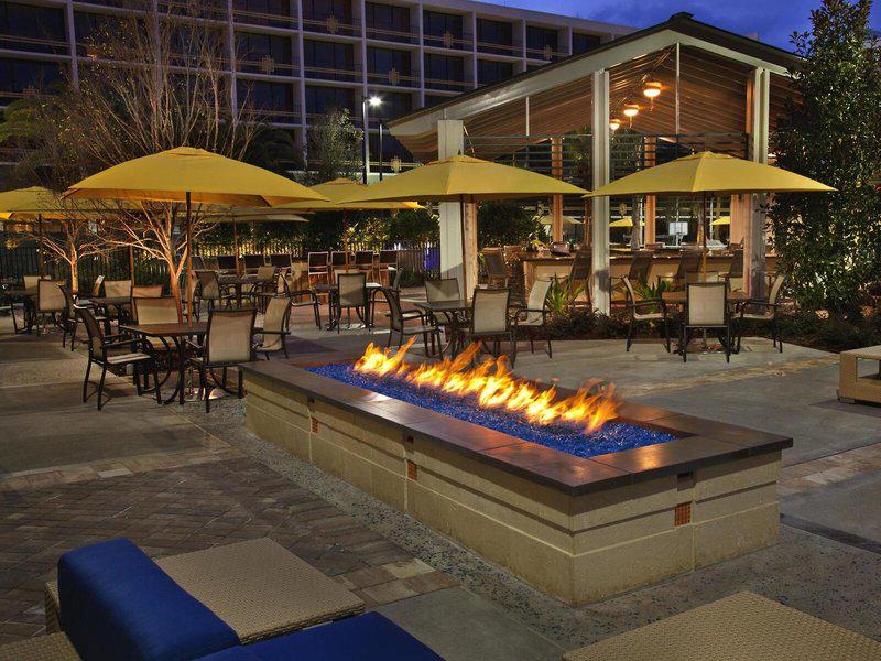 1710C6A7D15FF98CD48BD3C123A02500