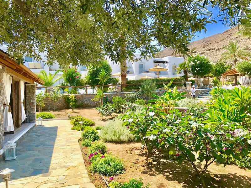 C6B1AEC73BAF92E0374D4A9640F3EA5E