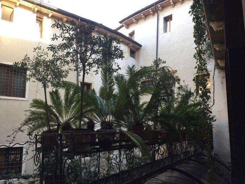 EC5C11E5BA30148AAD549A52BF42D011