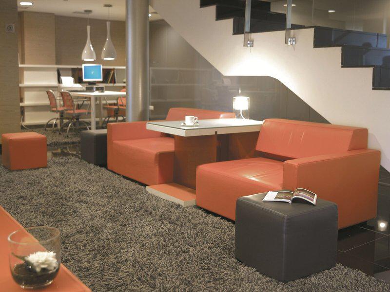 98CB1AAFDC588480A2807D7B22B8AC75