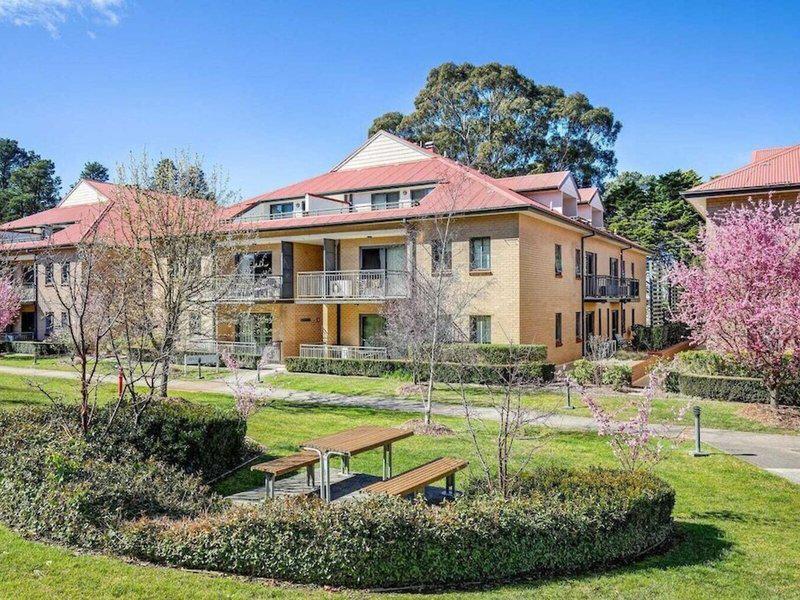 33E5534D3522F0A595E0560B7CD7CB1F