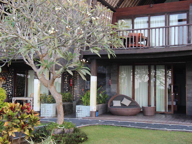 7AB0B7BBFAFDD2F3AF63323C0AB21DA1