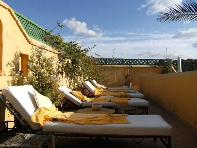 F099BF207416CF4C7EB5FDAF1B0C67D1