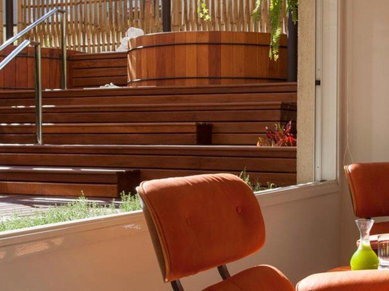 25DC0D57490E9A7EDA0B953610A81158