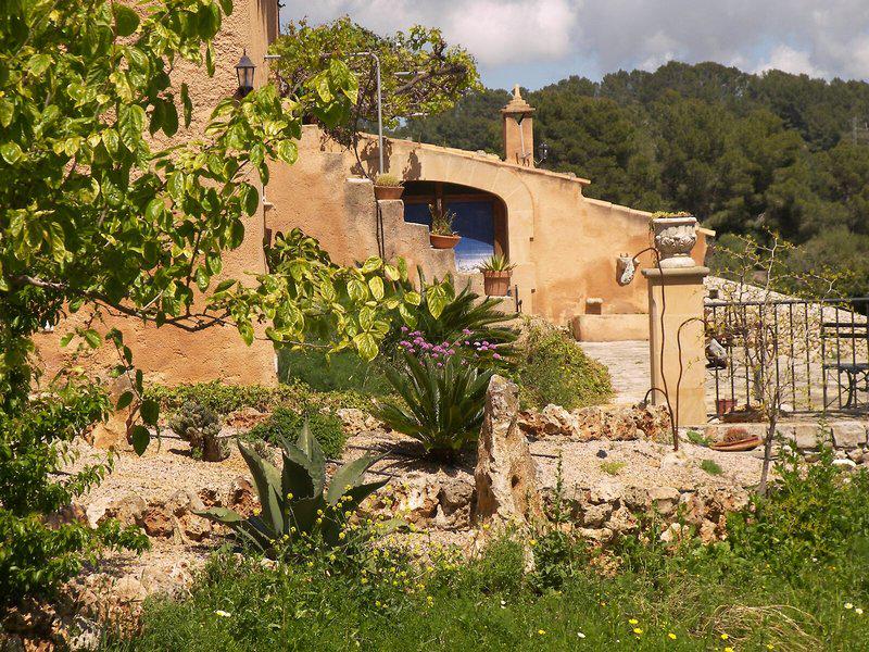 EE7D11609326E39D99CF01FCA7184367