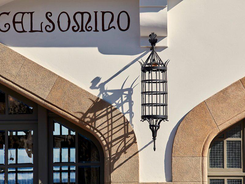 1B747FEA48DEFAEAAF8B5DF256ED930C